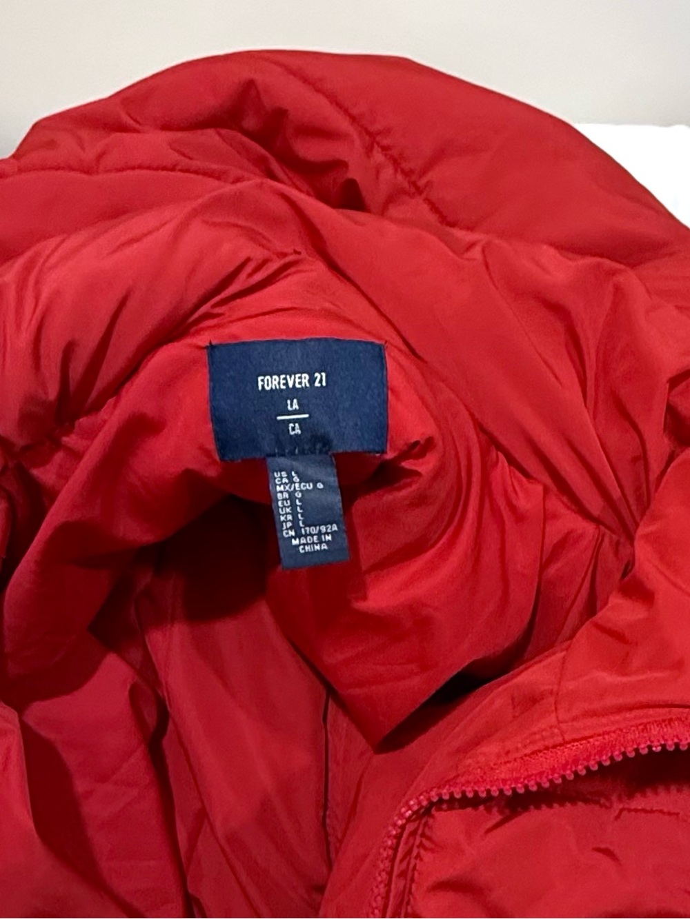 Forever 21 Women’s Red Puffer Jacket - Picture 2 of 6